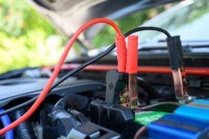 how to charge your car battery